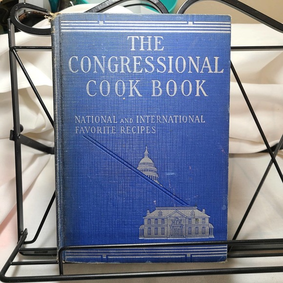 The Congressional Cook Book National and International Recipes 1933 edition - Picture 1 of 10